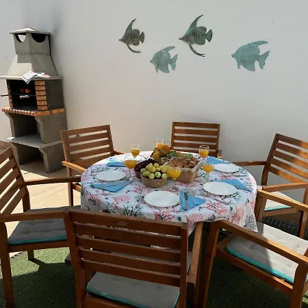 Villa Paradise - Lily