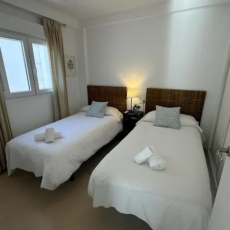 Villa Paradise - Lily *