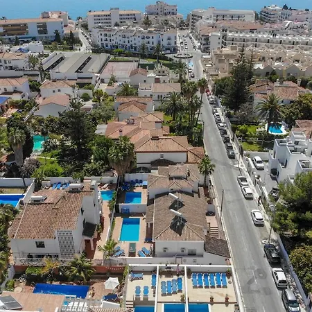 Villa Paradise - Lily Nerja