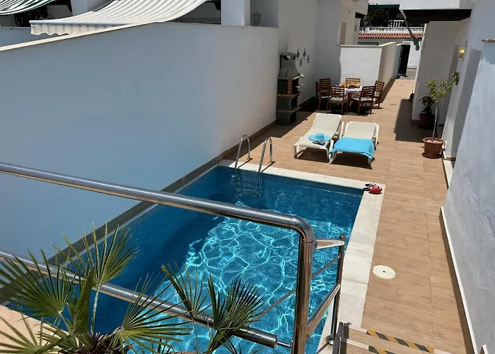 Paradise - Lily Villa