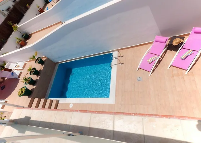 Villa Paradise - Lily Nerja